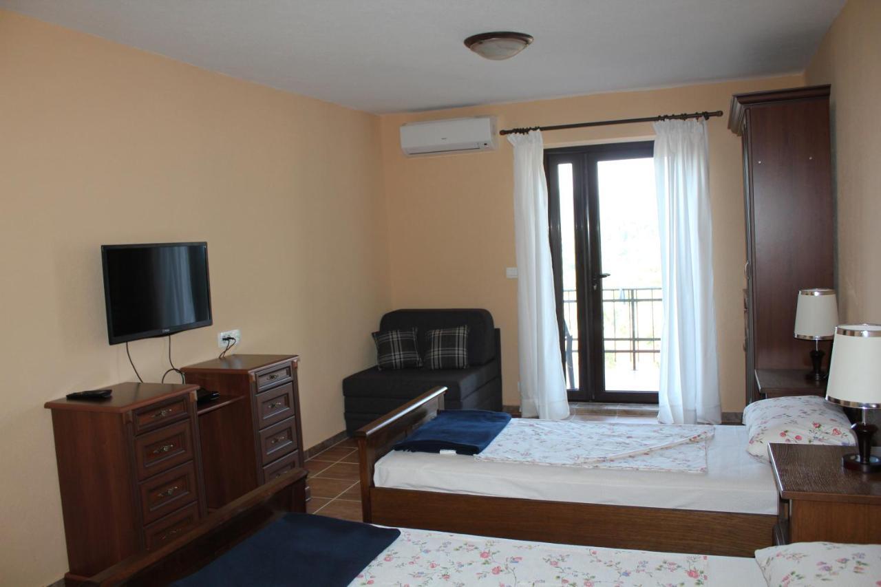 Villa Malina New Tivat Exterior photo